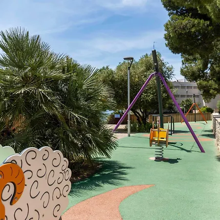 1ºlineamar-2room-novelty-piscina-wifi-portaventura7 * Salou